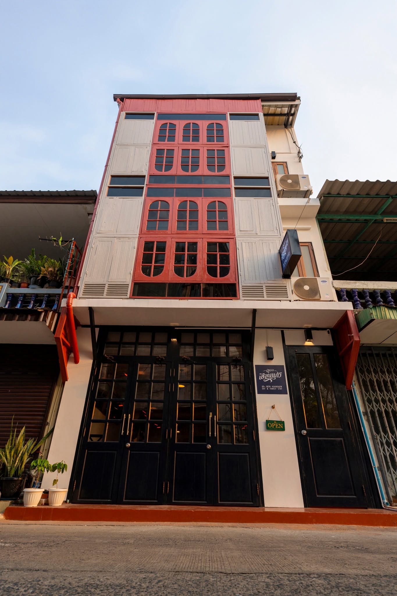 Renovated shophouse boutique hotel Ubon Huankaew